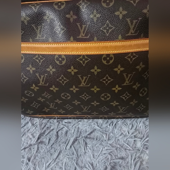 Louis Vuitton Brown Monogram Travel Bag - Picture 3 of 15